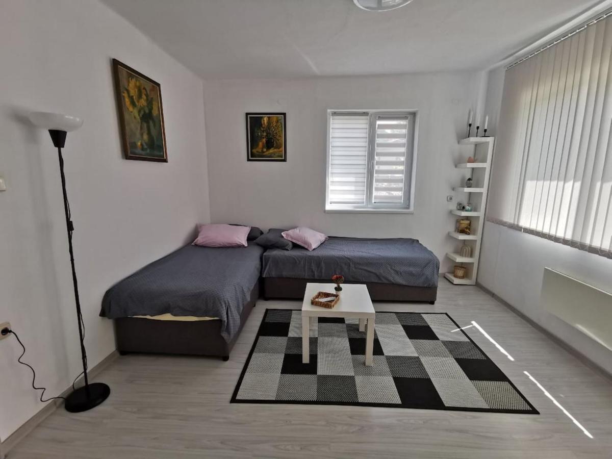 Mira Home Veliko Tŭrnovo Eksteriør bilde